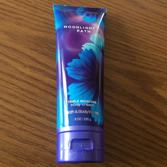 ❗️❗️GIFTED ❗️❗️Moonlight Path Lotion Bath and Body