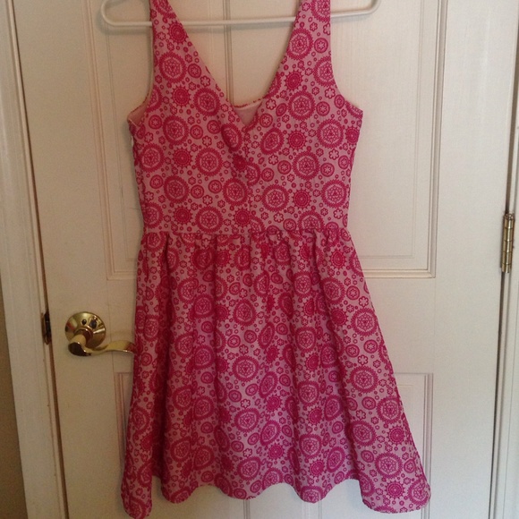 Dress - Picture 3 of 3