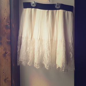 Cream Forever 21 lace skirt