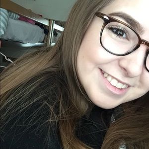 Meet your Posher, Elena