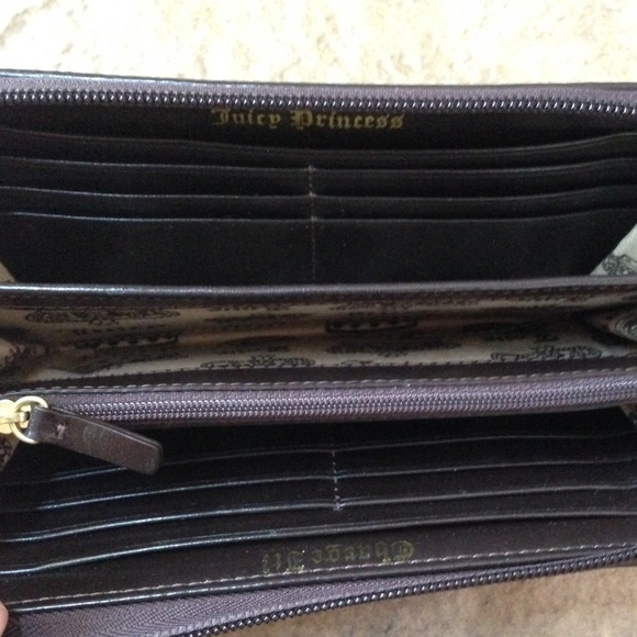 JUICY COUTURE Wallet - Picture 3 of 4