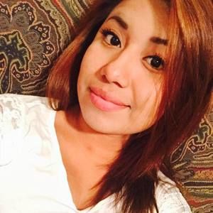 Meet your Posher, Corina