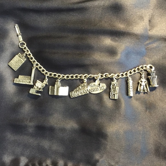 Vintage Las Vegas Charm Bracelet!!!