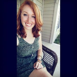 Meet your Posher, Caitlin