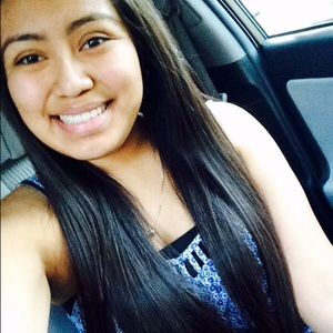 Meet your Posher, Deysi