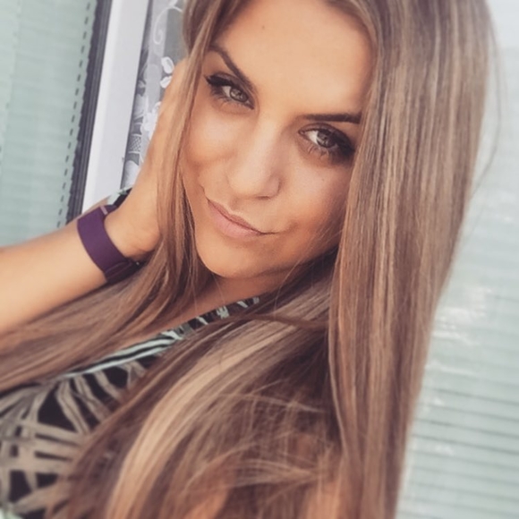 Meet your Posher, Victoria - Picture 2 of 3