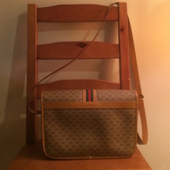 Vintage Gucci Leather Handbag - SOLD ⭐️💜⭐️ - Picture 4 of 4