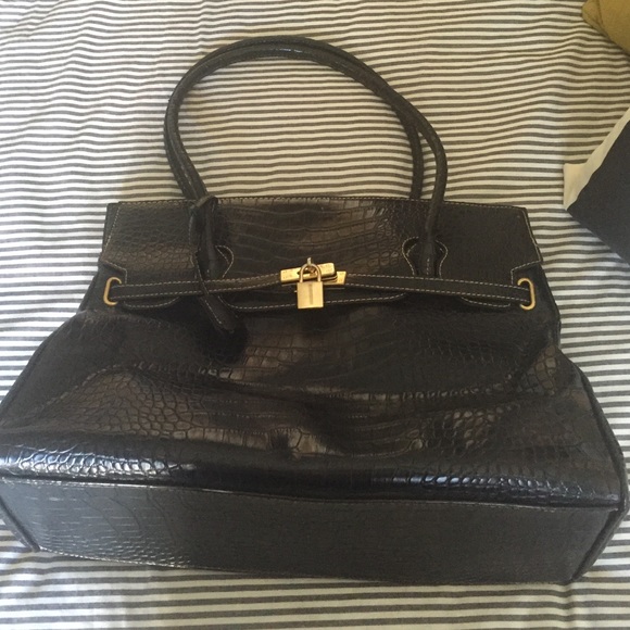 ‼️️Price Reduced‼️Designer inspired croc print bag