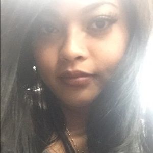 Meet your Posher, April