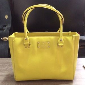 ♠️❤️♠️❤️Neon yellow Kate spade tote!!