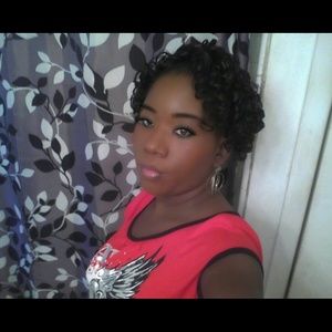 Meet your Posher, Tiffany