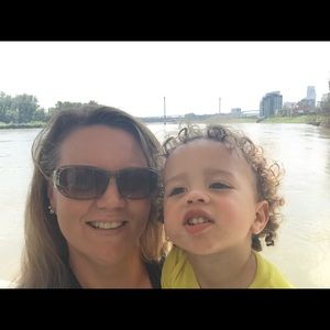 Meet your Posher, Stacy