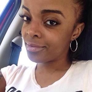 Meet your Posher, Michaela