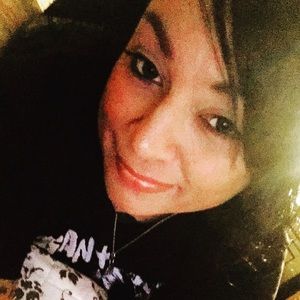 Meet your Posher, Roxanne