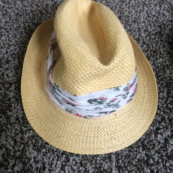 2 hats