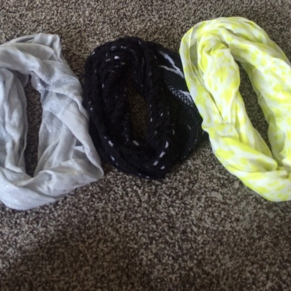 3 infinity scarves