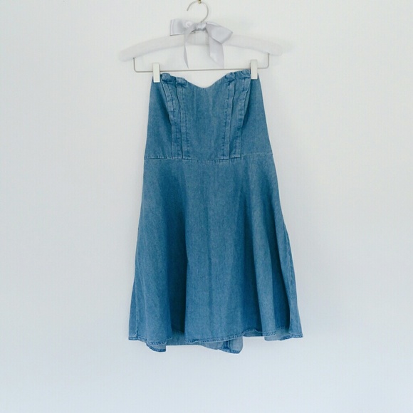 URBAN OUTFITTERS // Chambray Strapless ALine Dress