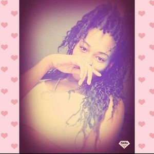 Meet your Posher, Cayla