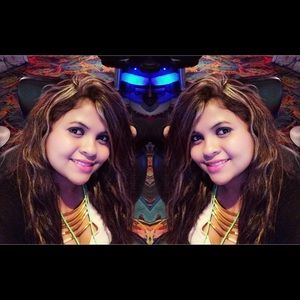 Meet your Posher, Jasmin