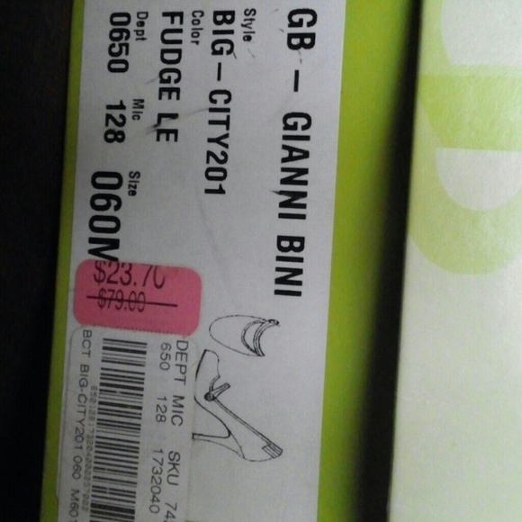 Dress shoes - Picture 2 of 3