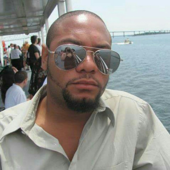 Meet your Posher, Jeffrey - Picture 1 of 3