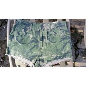 NWT Urban Outfitters high rise dree shorts