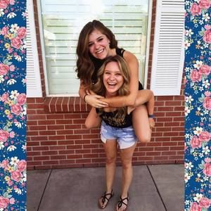 Meet your Posher, Rayna