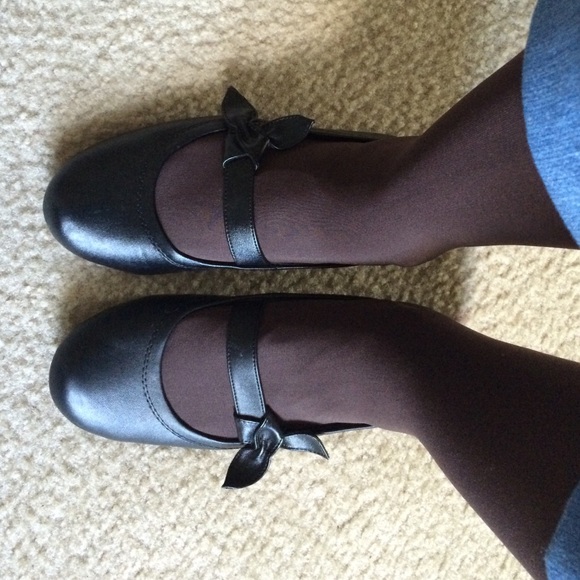 Black flats