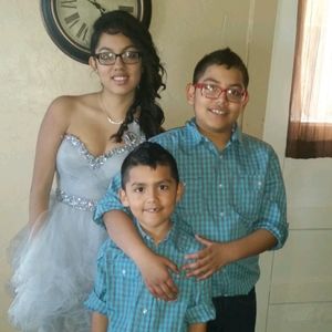 Meet your Posher, Gloria