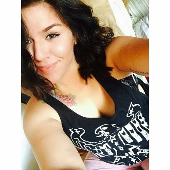 Meet your Posher, Denise