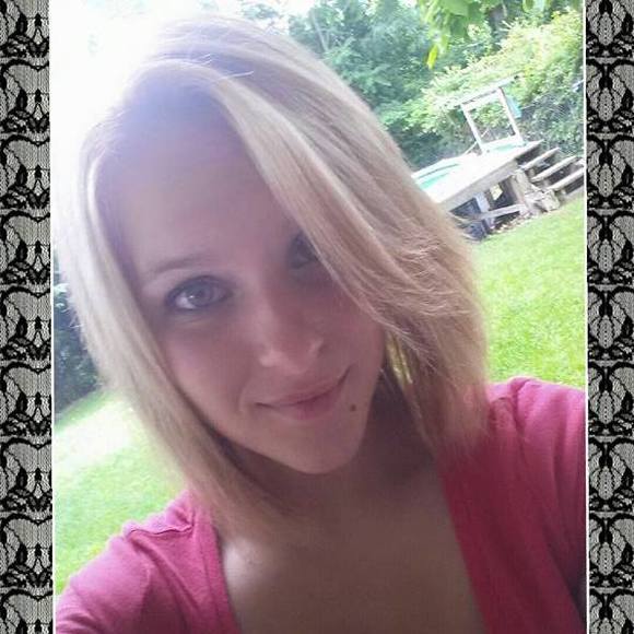 Meet your Posher, Kayla