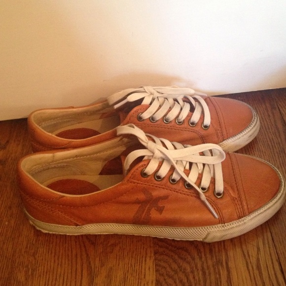 🌻FRYE SNEAKERS🌻