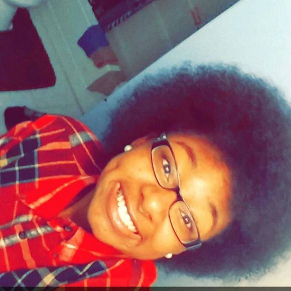 Meet your Posher, Kelsey - Picture 1 of 1