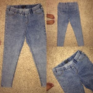 Blue denim stretchy jeans