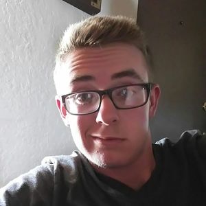 Meet your Posher, Casey