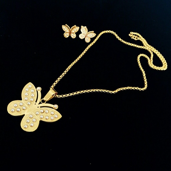 Butterfly necklace set - Picture 1 of 1