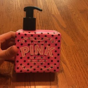 PINK VS body lotion