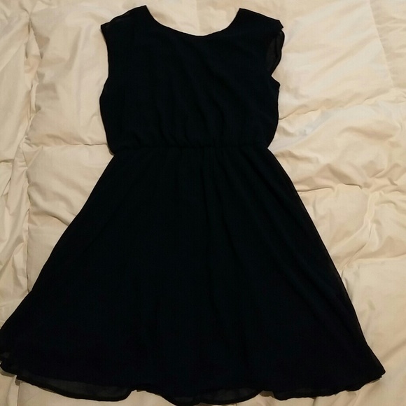Francesca's Collections Dresses & Skirts - Navy Back Detail Dress