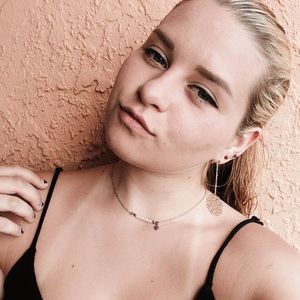 Meet your Posher, Gabrielle