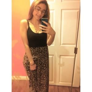 Meet your Posher, Raquel