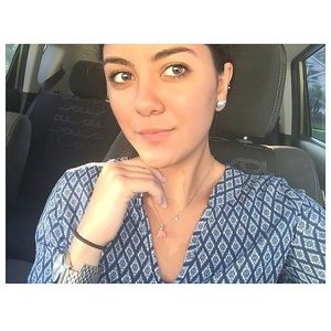 Meet your Posher, Deborah