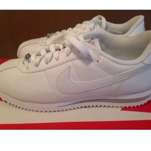 Nike Cortez (Unisex) Womens 7.5/Mens 5.5