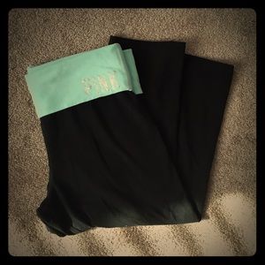 Victoria Secret Cropped Yoga Leggings