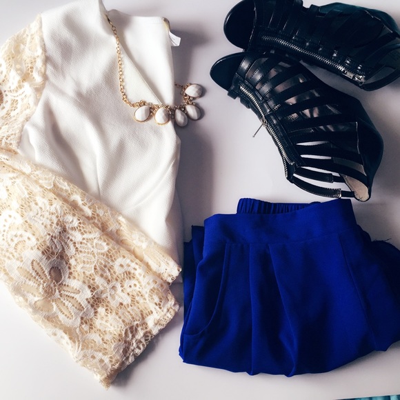 GNO HP💕NEW Sexy White Boutique Top w/ Lace Sleeve