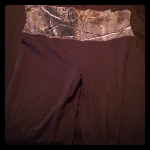Camouflage yoga pants
