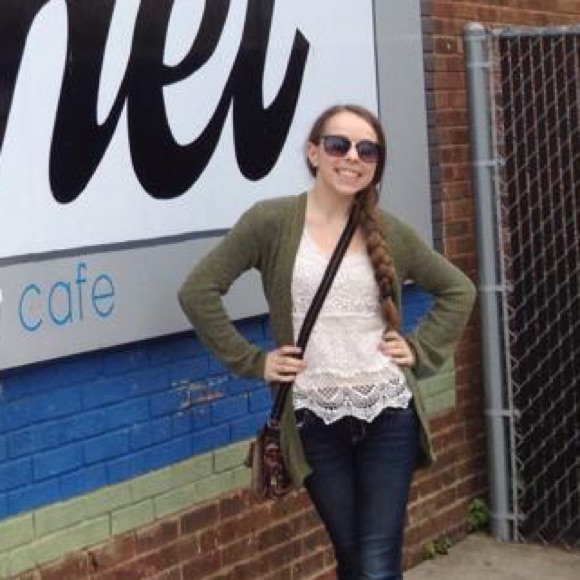 Meet your Posher, Jenna - Picture 1 of 1