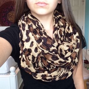 SOLD cheetah/leopard print infinity scarf