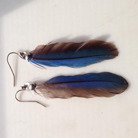 Feather earrings! - Picture 2 of 4
