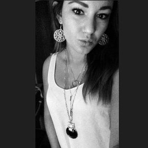 Meet your Posher, Marina