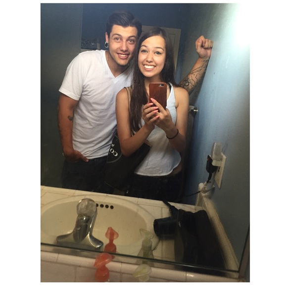 Meet your Posher, Amanda - Picture 1 of 1